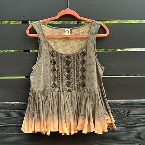 Gorgeous Anthropologie Embroidered Top